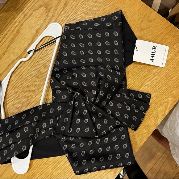 AMUR one-shoulder Adriana top - Picture 4 of 8